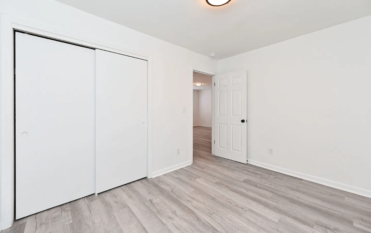 405 Old Buncombe Rd #16 - Photo 7 of 26