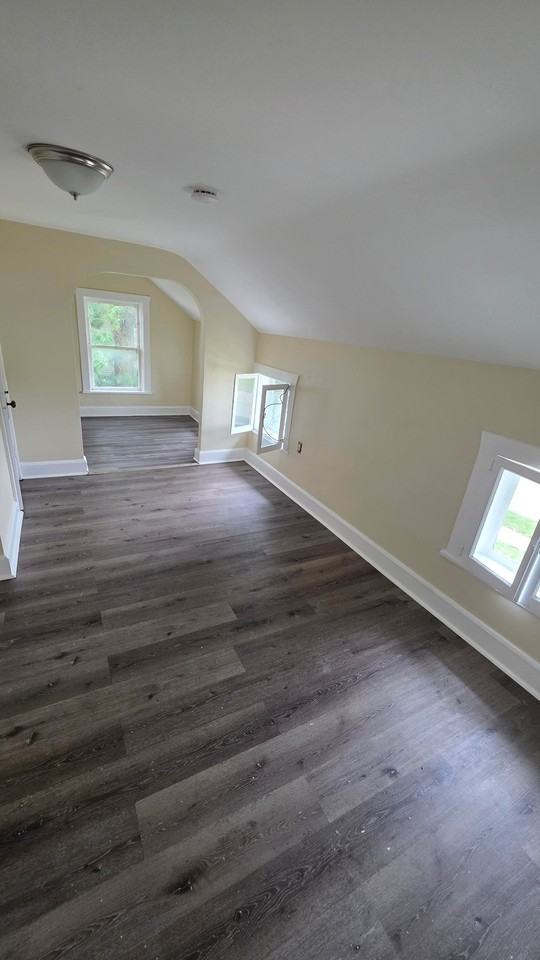 319 Brook St #5