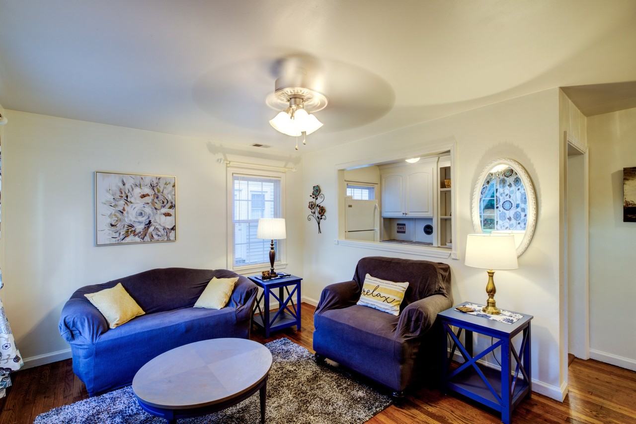 620 Penguin St - Photo 2 of 18