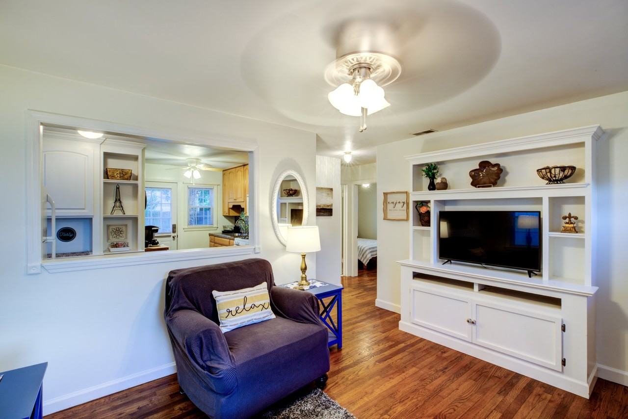 620 Penguin St - Photo 3 of 18