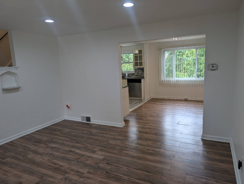 125 E Willock Rd - Photo 6 of 19