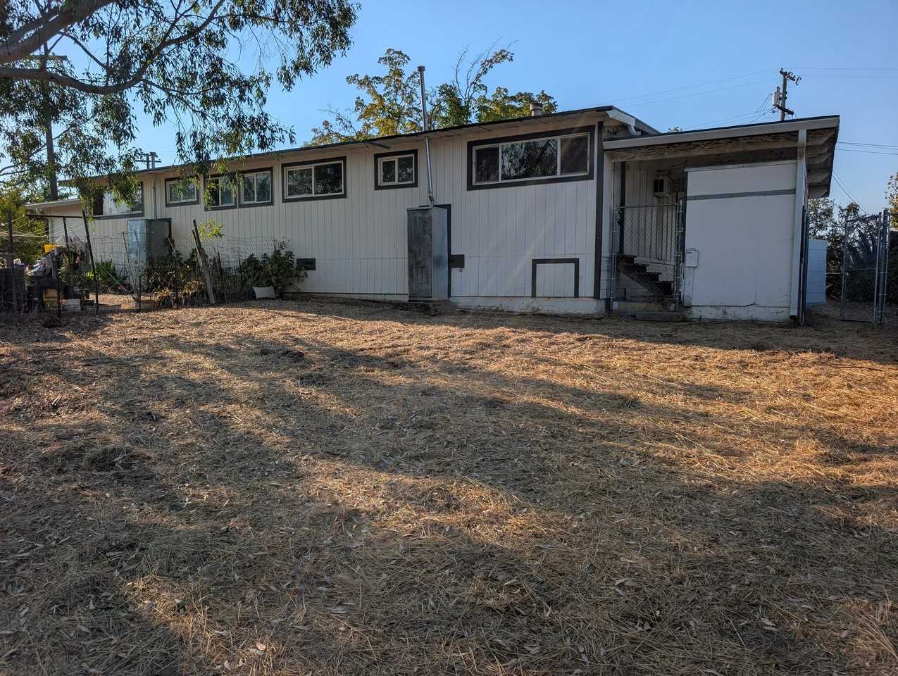 1146 Siskiyou Ave - Photo 6 of 6