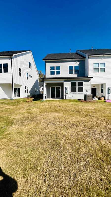 9505 Munsing Dr - Photo 4 of 31
