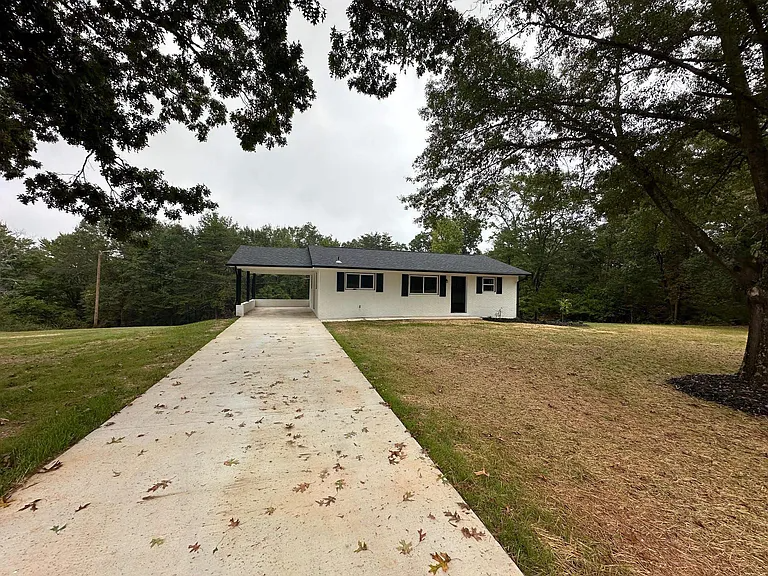 479 Island Ford Rd - Photo 4 of 20