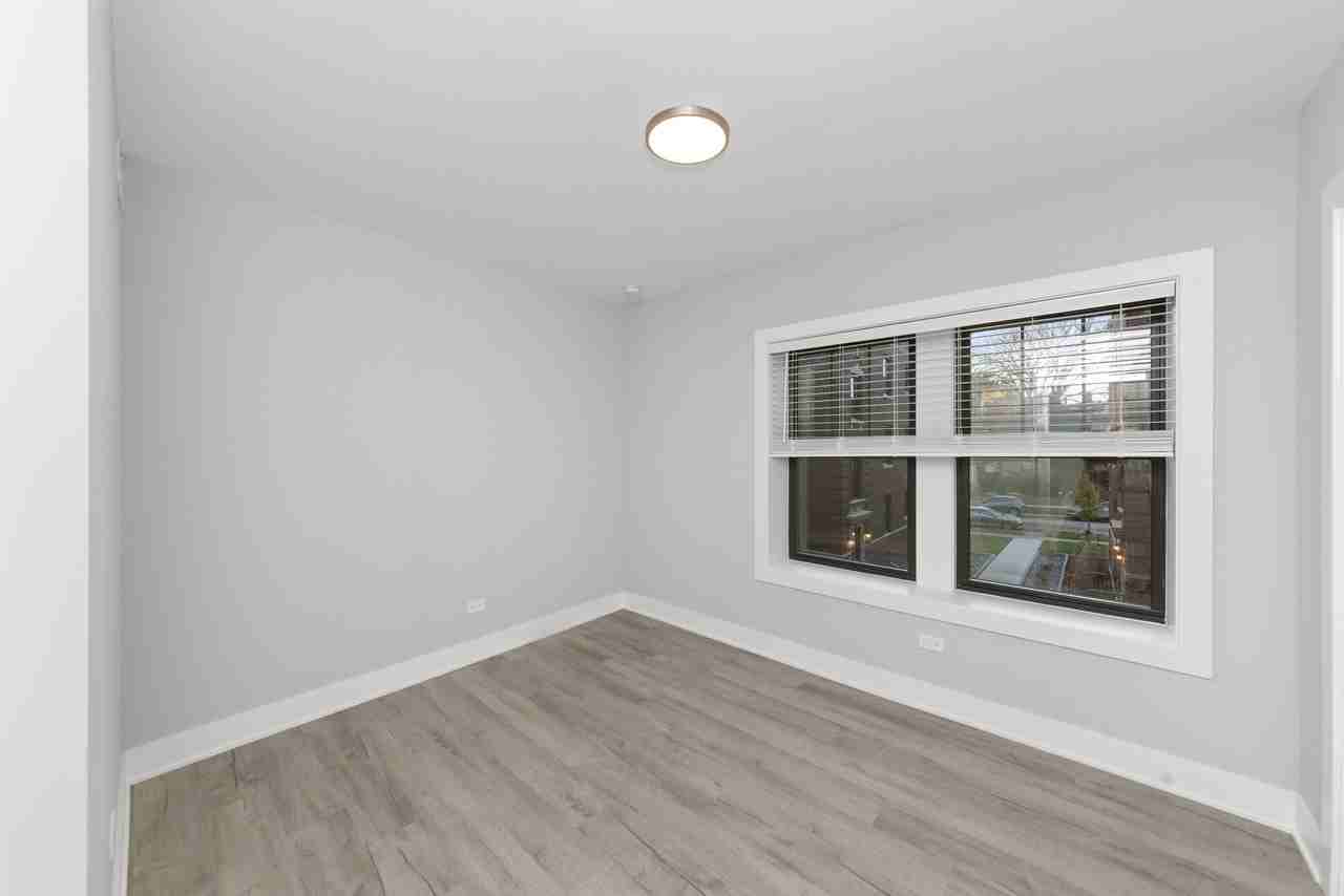 1133 Oak Avenue #1133-E2 - Photo 3 of 9