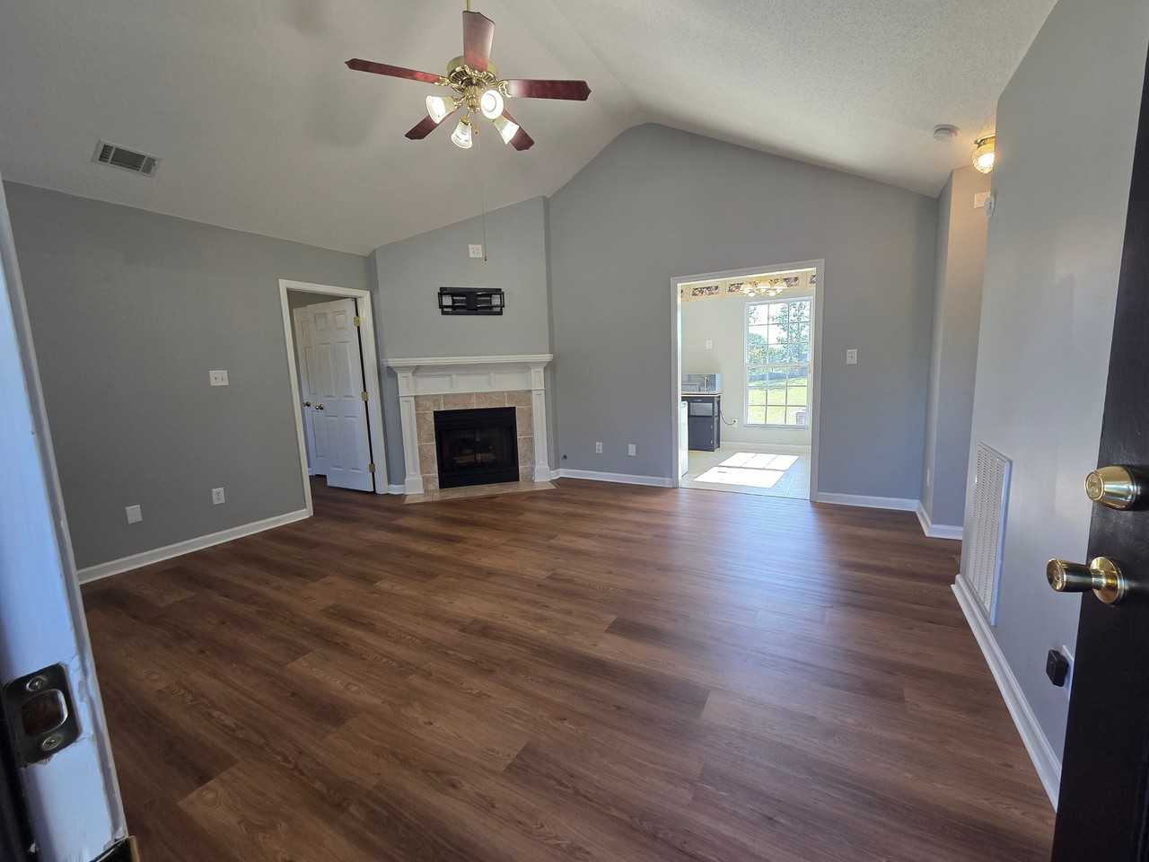 4412 Hatteras Dr - Photo 2 of 12