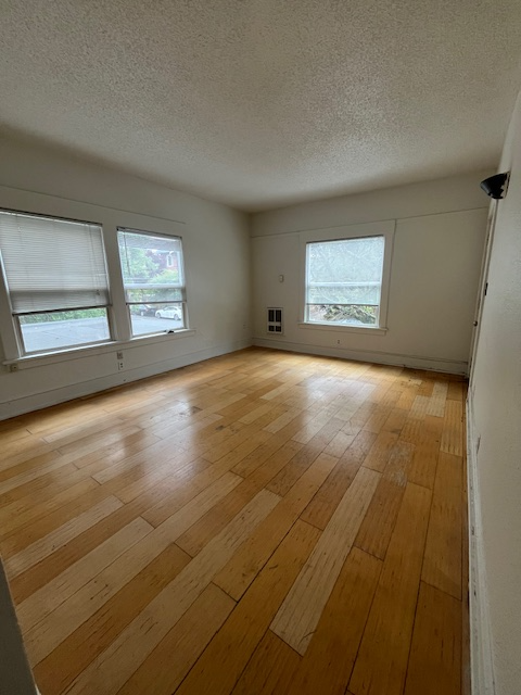 3904 N Albina Ave #3 - Photo 2 of 9