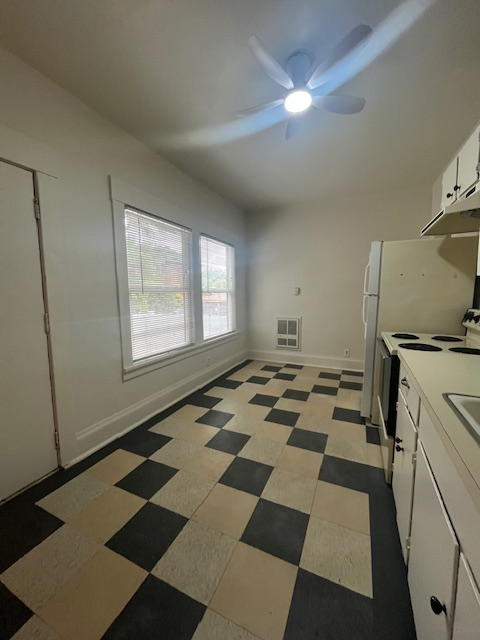 3904 N Albina Ave #3 - Photo 7 of 9