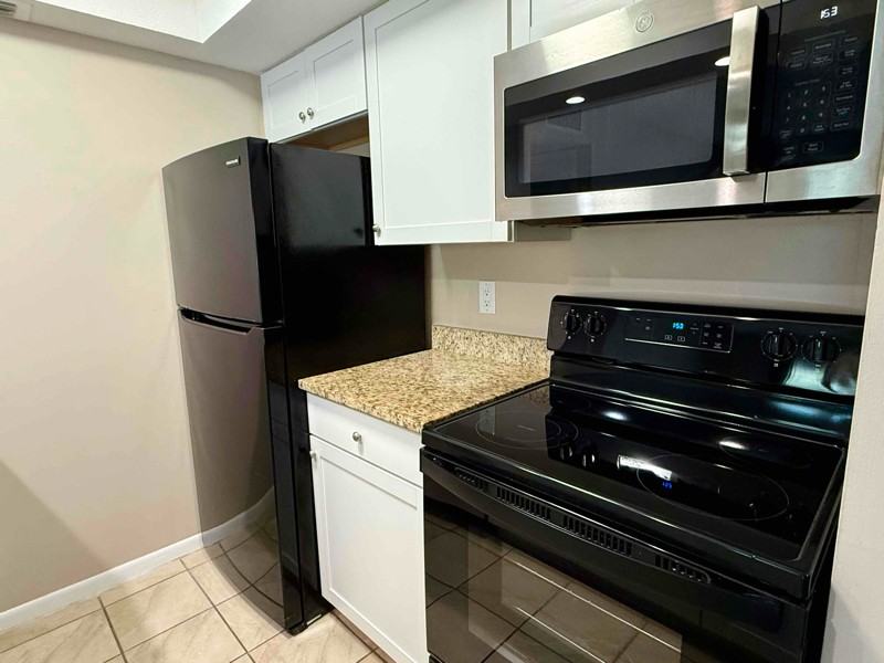 838 Nw Fork Rd - Photo 4 of 13