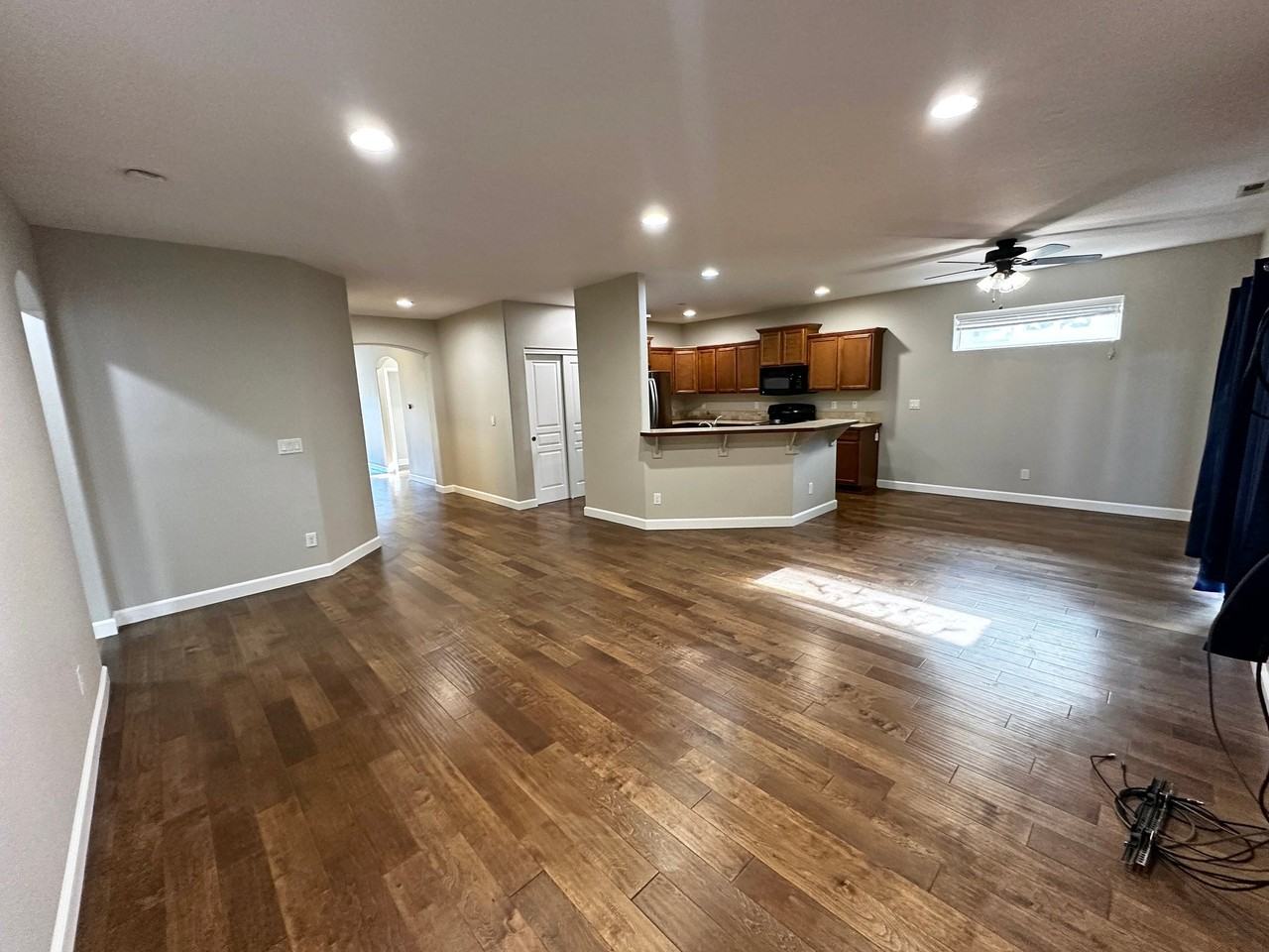 1231 35th Ave - Photo 5 of 26