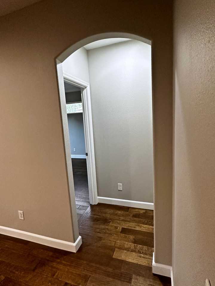 1231 35th Ave - Photo 6 of 26