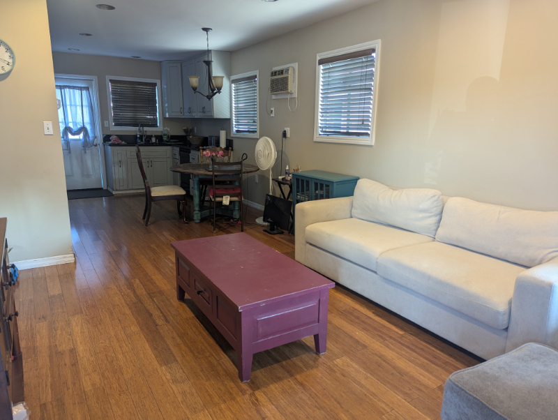 518 S Kern Ave - Photo 3 of 8