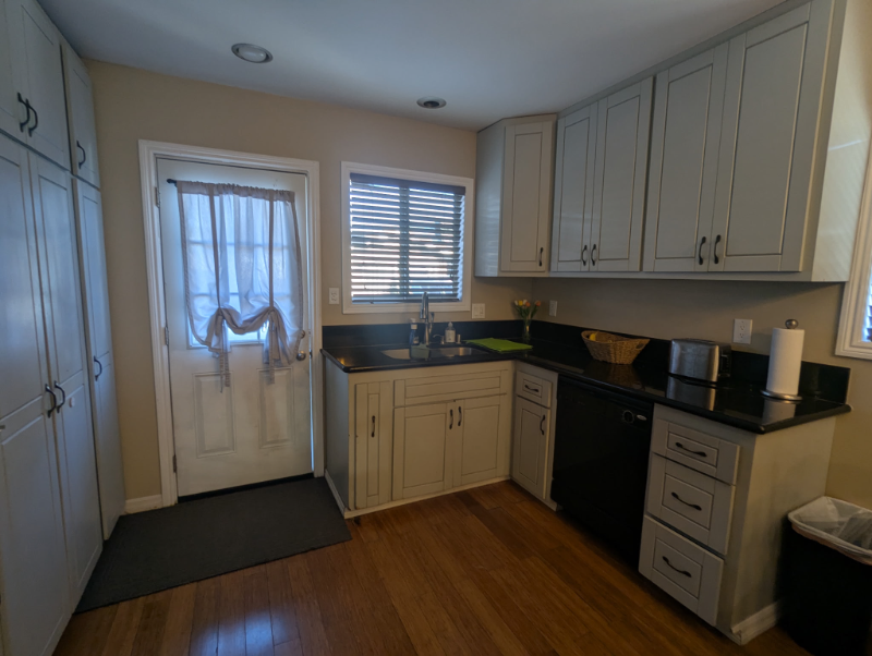 518 S Kern Ave - Photo 5 of 8