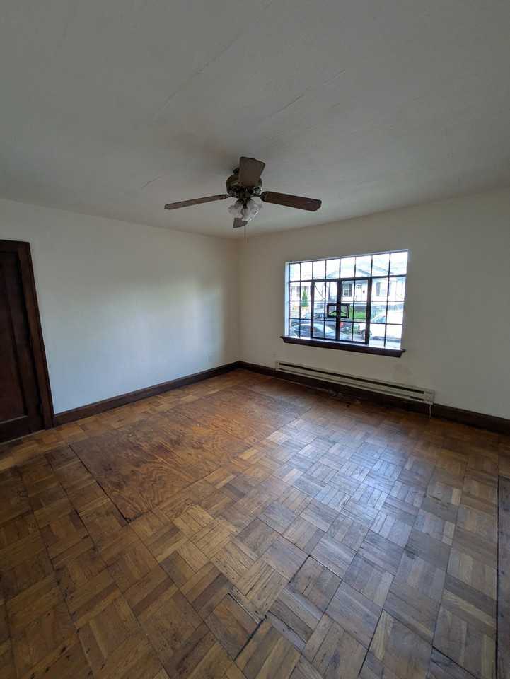 1968 Berkley Ave #5 - Photo 4 of 7