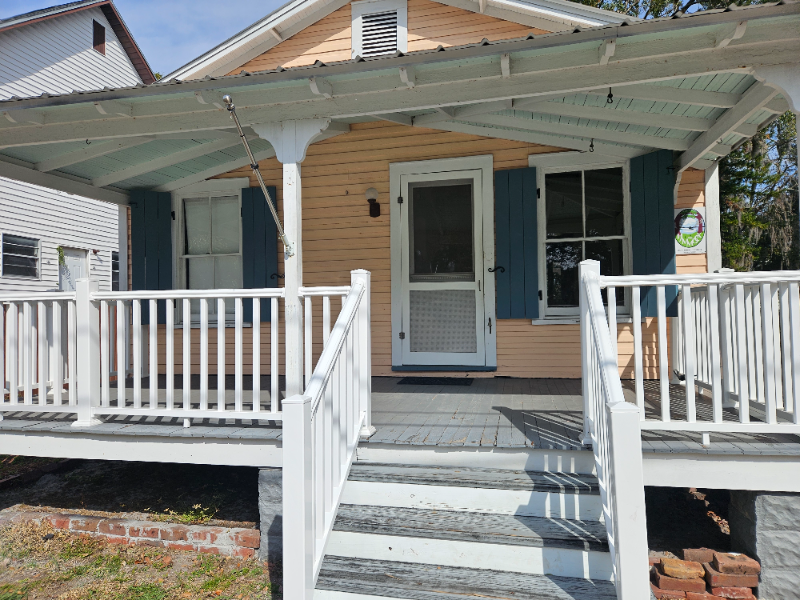 816 Oak St - Photo 3 of 14