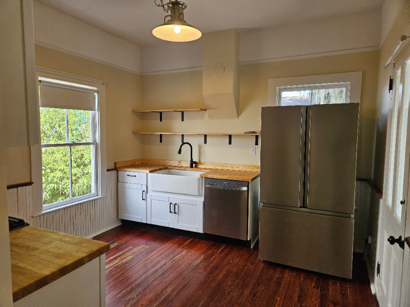 816 Oak St - Photo 6 of 14
