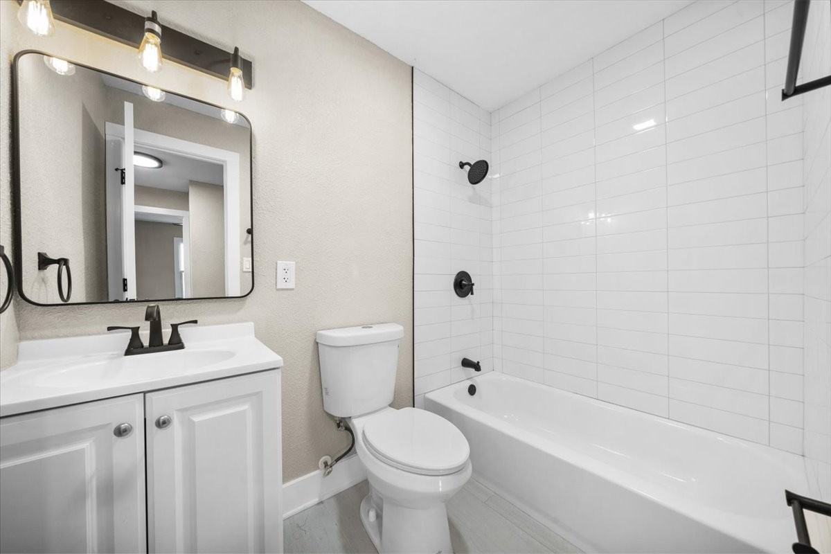 4621 Mersington Ave - Photo 6 of 8