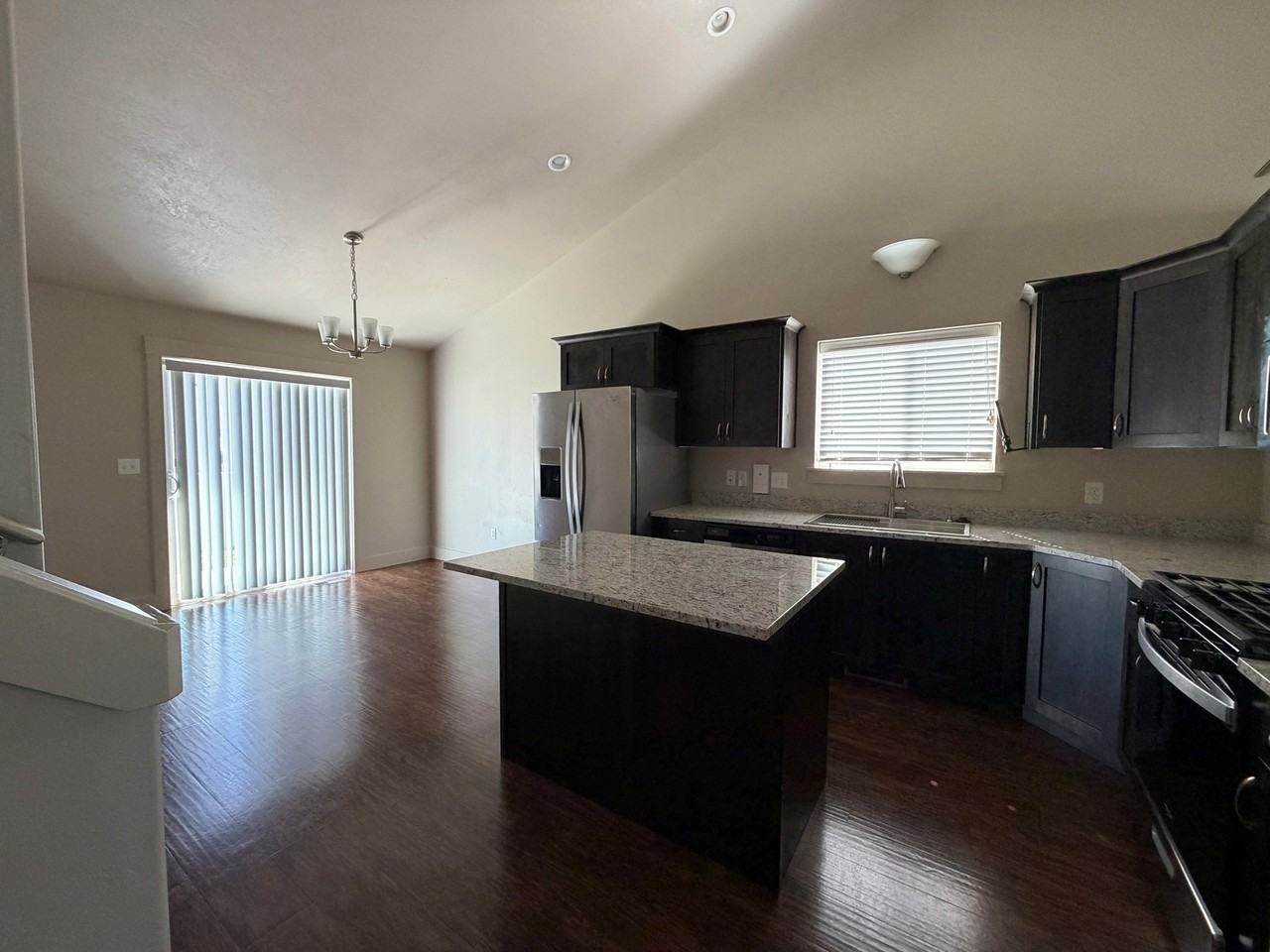 848 Nw - Photo 7 of 21