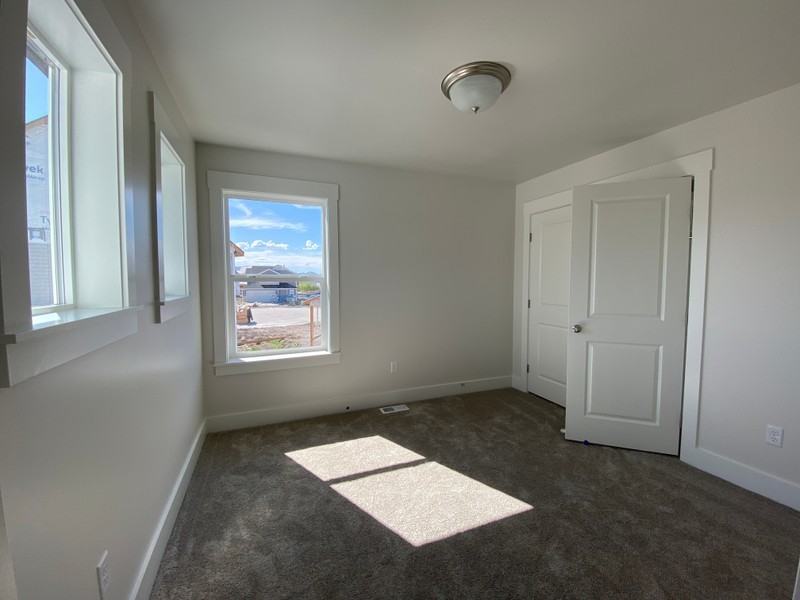 1403 W Creekside Dr - Photo 4 of 23