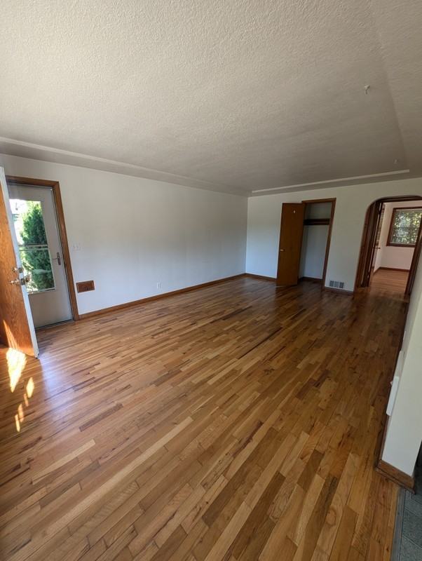 5133 Se Woodward St #1 - Photo 4 of 7