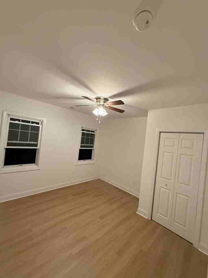42 Fairfield St #3 - Photo 5 of 9