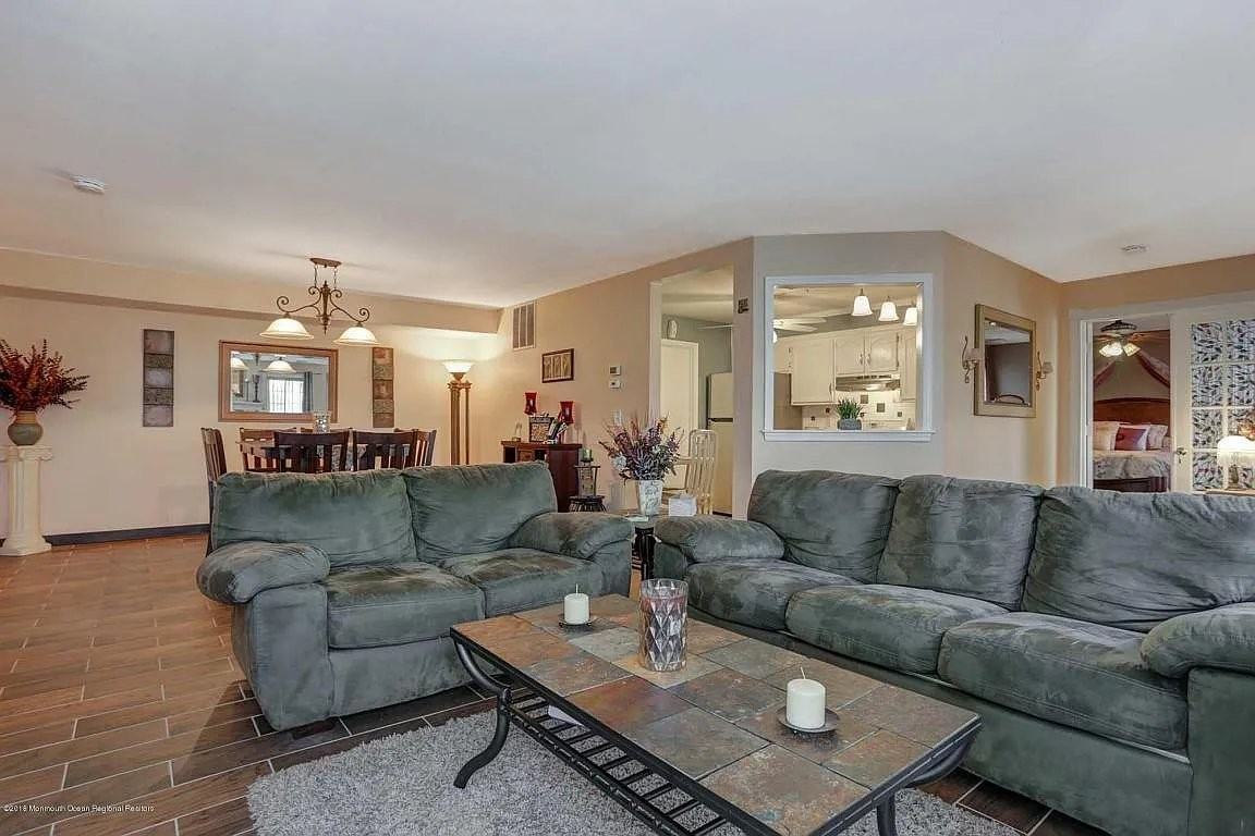366 Mayfair Pl - Photo 5 of 17