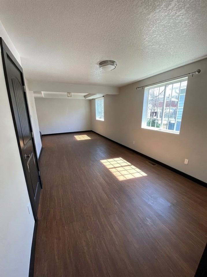 1421 45th St #0 - Photo 5 of 12