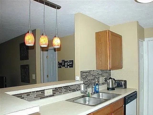 7594 Shawnee Ln - Photo 3 of 14