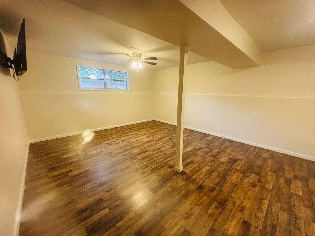 24370 Trolley Ln - Photo 2 of 10