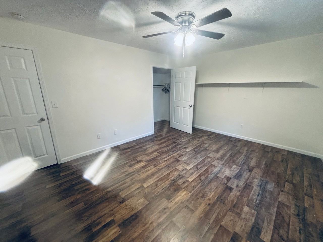 24370 Trolley Ln - Photo 5 of 10