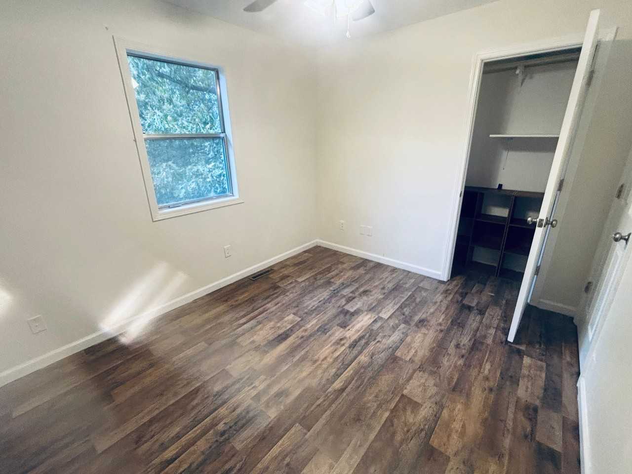 24370 Trolley Ln - Photo 7 of 10