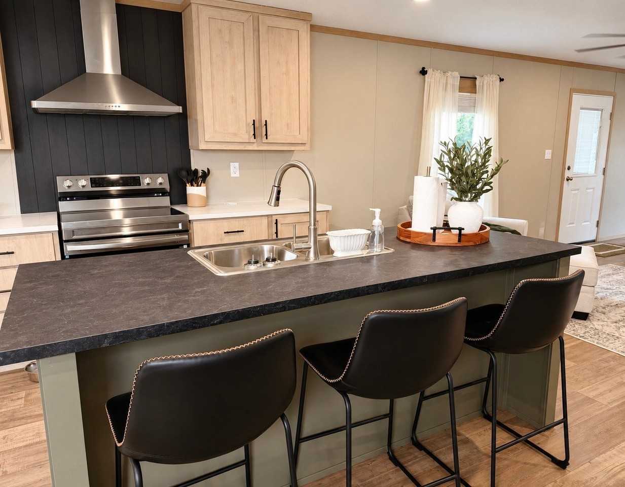 194 Hicks Rd - Photo 6 of 11