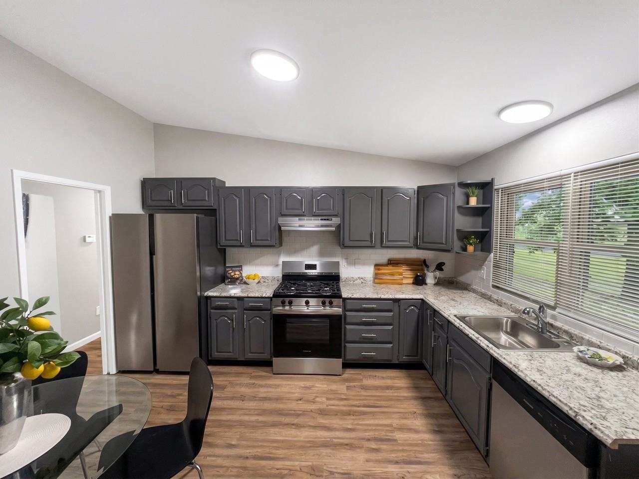 3145 Parker Rd - Photo 3 of 20