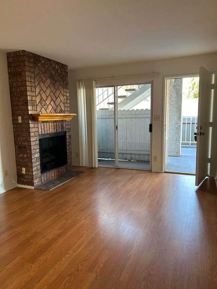 623 E Tujunga Ave #102 - Photo 2 of 6