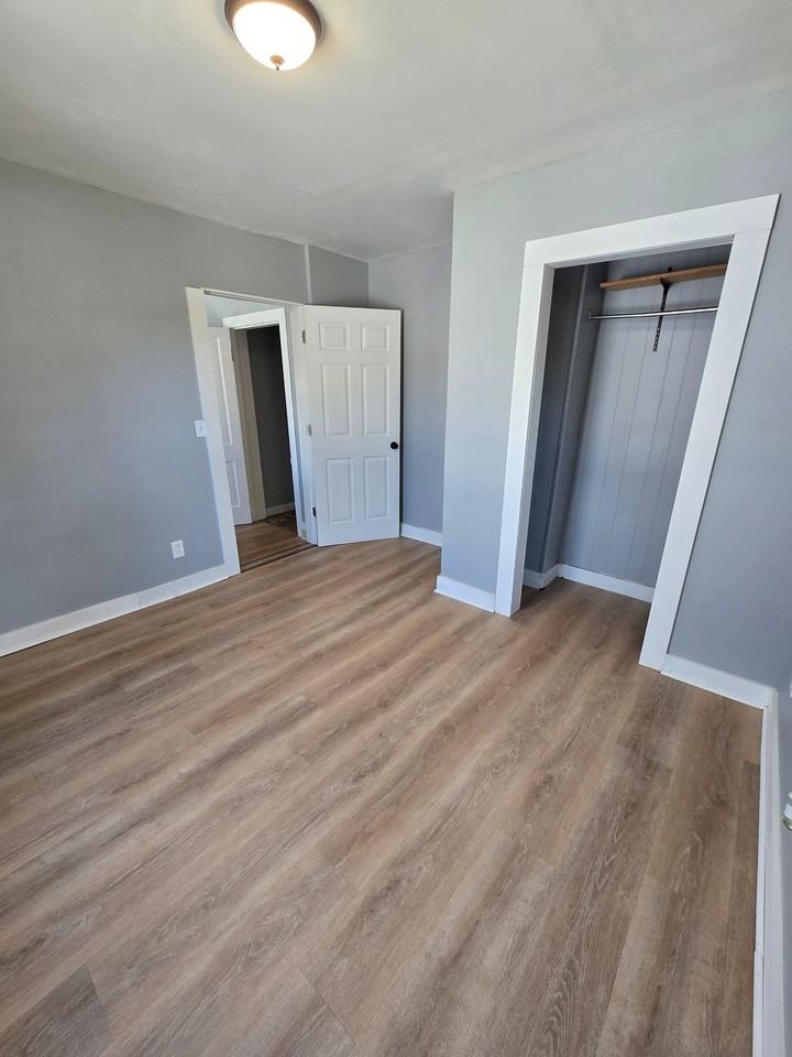 117 Bridge St - Photo 5 of 14