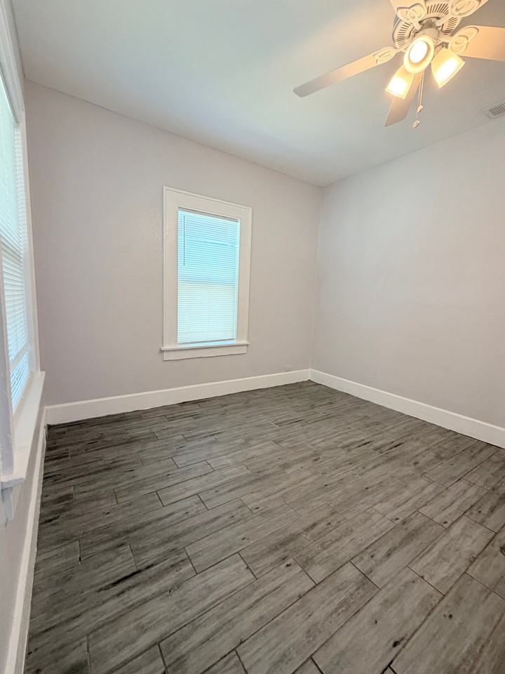 823 14th St N - Photo 6 of 20