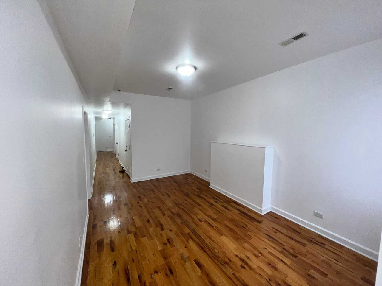 3911 W 14th St #3 - Photo 5 of 18