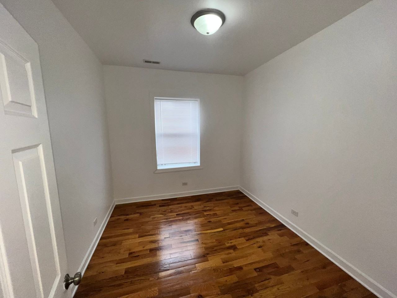 3911 W 14th St #3 - Photo 6 of 18