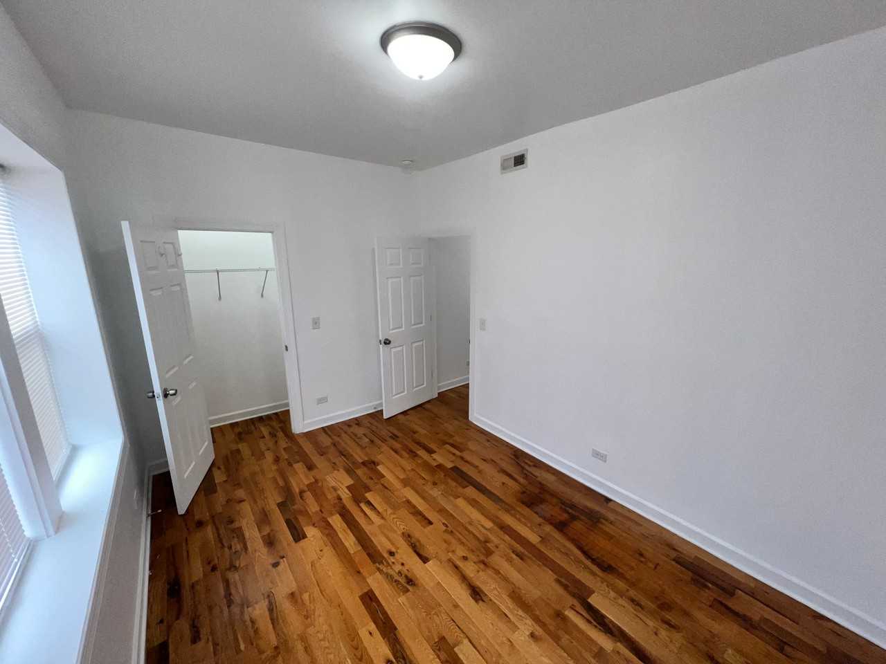 3911 W 14th St #3 - Photo 7 of 18