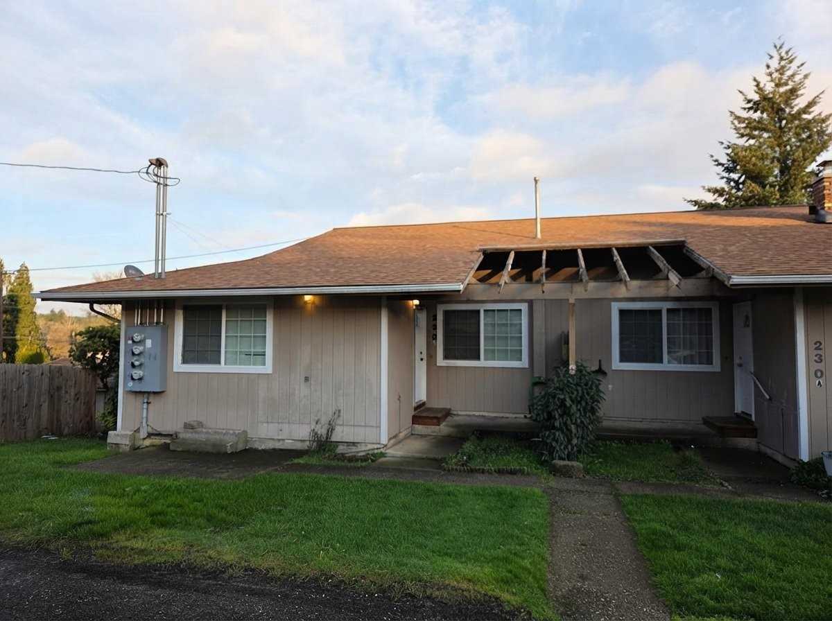 230 Sw Maple St #220A - Photo 3 of 11