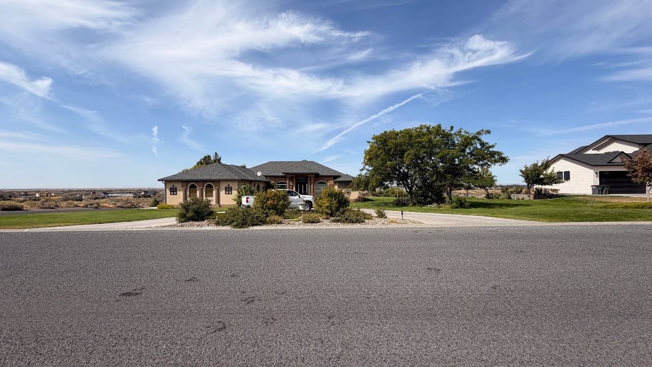 8180 Dune Lake Rd Se - Photo 3 of 20