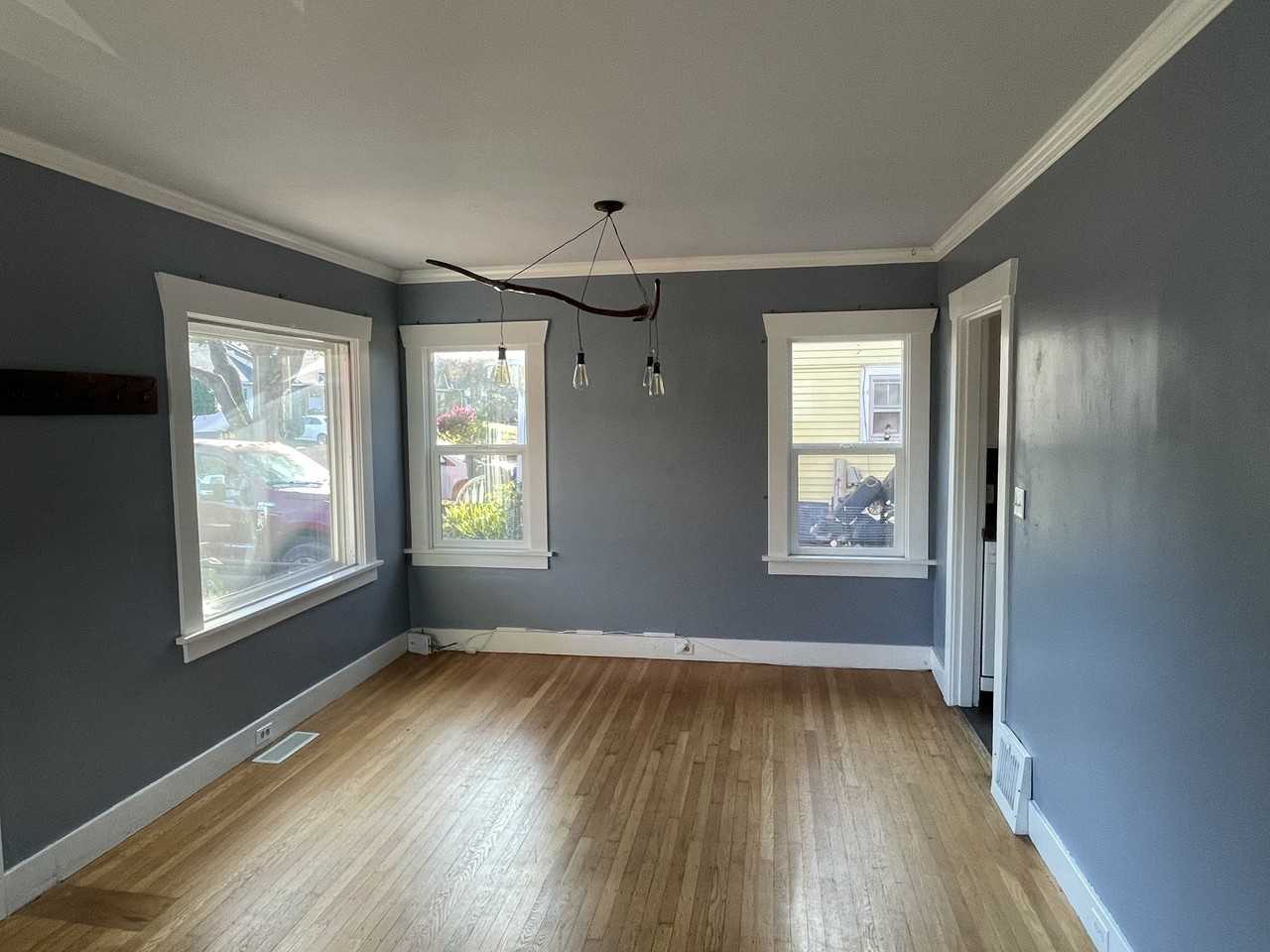 3331 N Farragut St - Photo 4 of 17