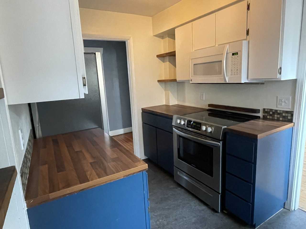 3331 N Farragut St - Photo 7 of 17