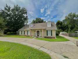 featured image of 87129 Golf Club Dr