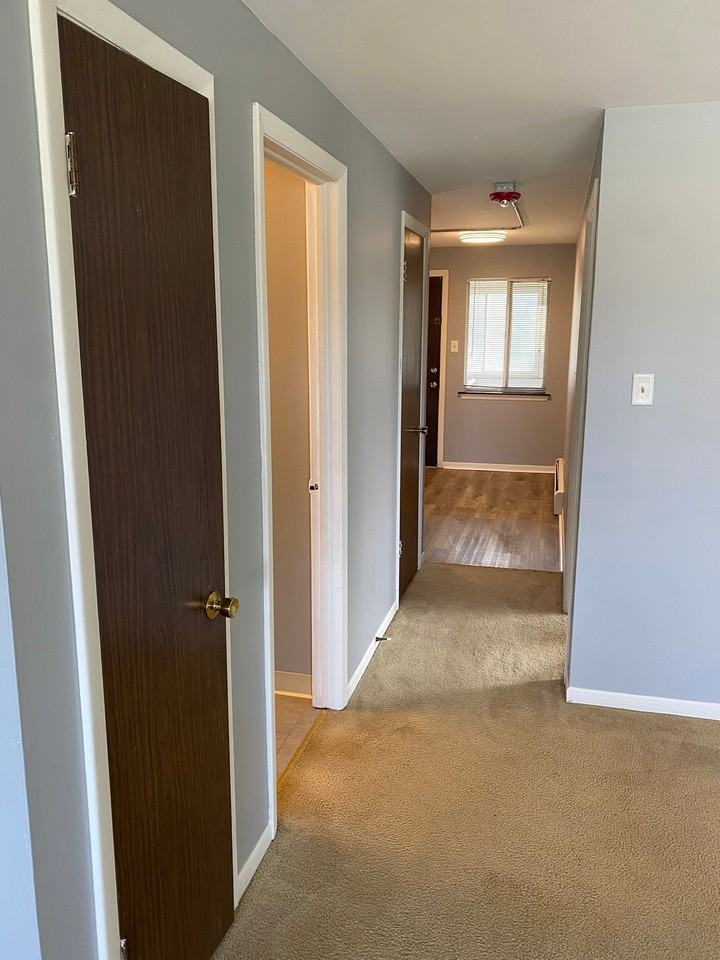 7041 170th St #1N - Photo 3 of 12