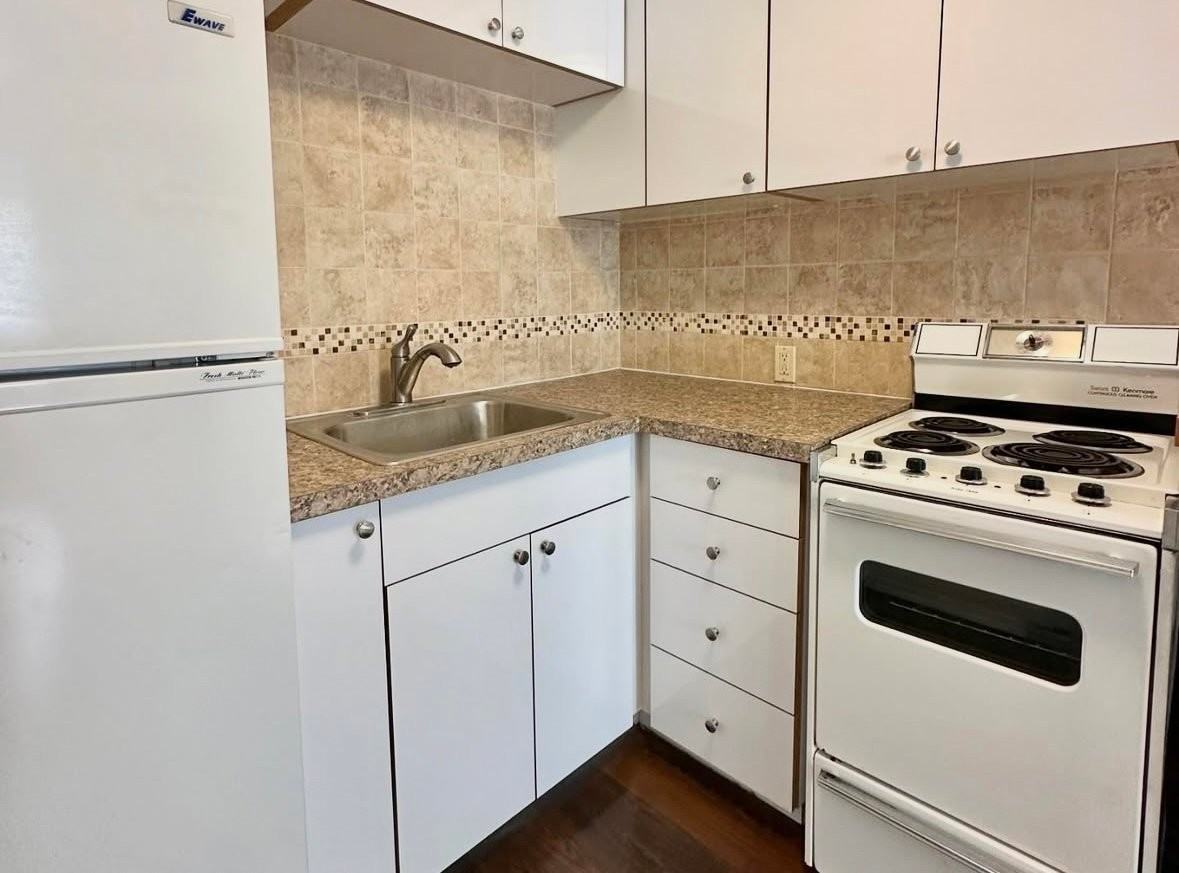 5101 Ravenna Ave Ne #6 - Photo 5 of 10