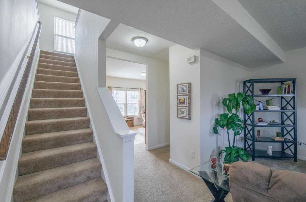 6143 Brandon Dr - Photo 2 of 19