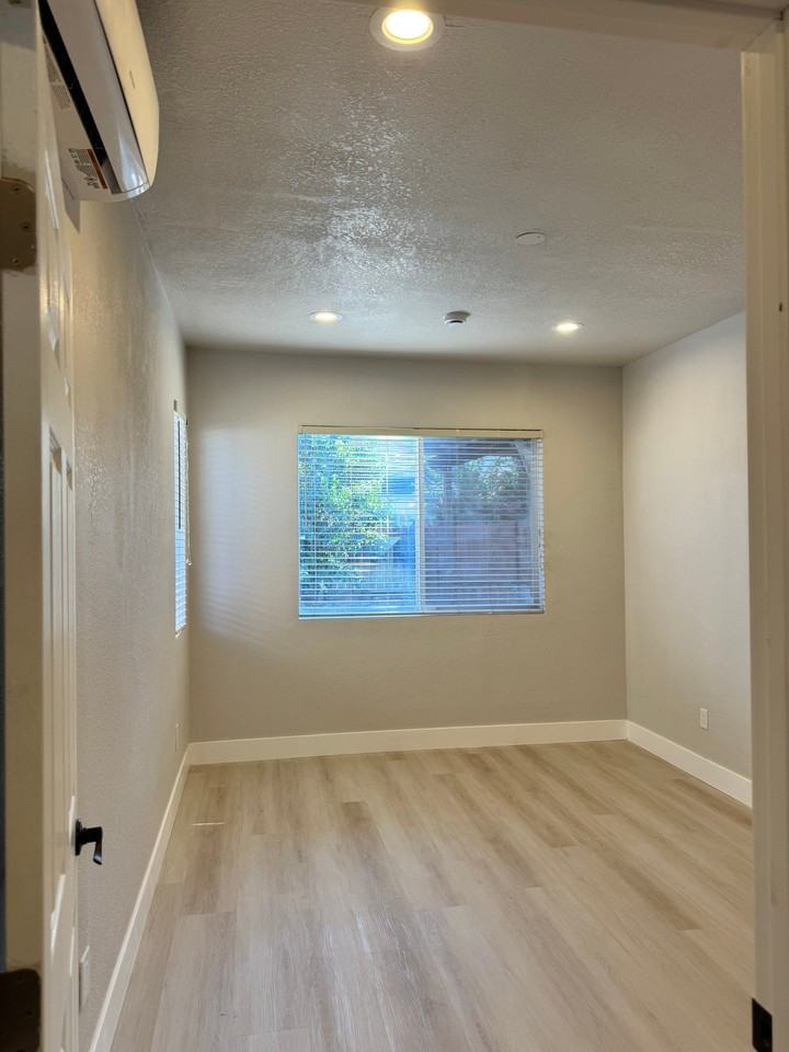2636 Gaines Ct - Photo 4 of 8