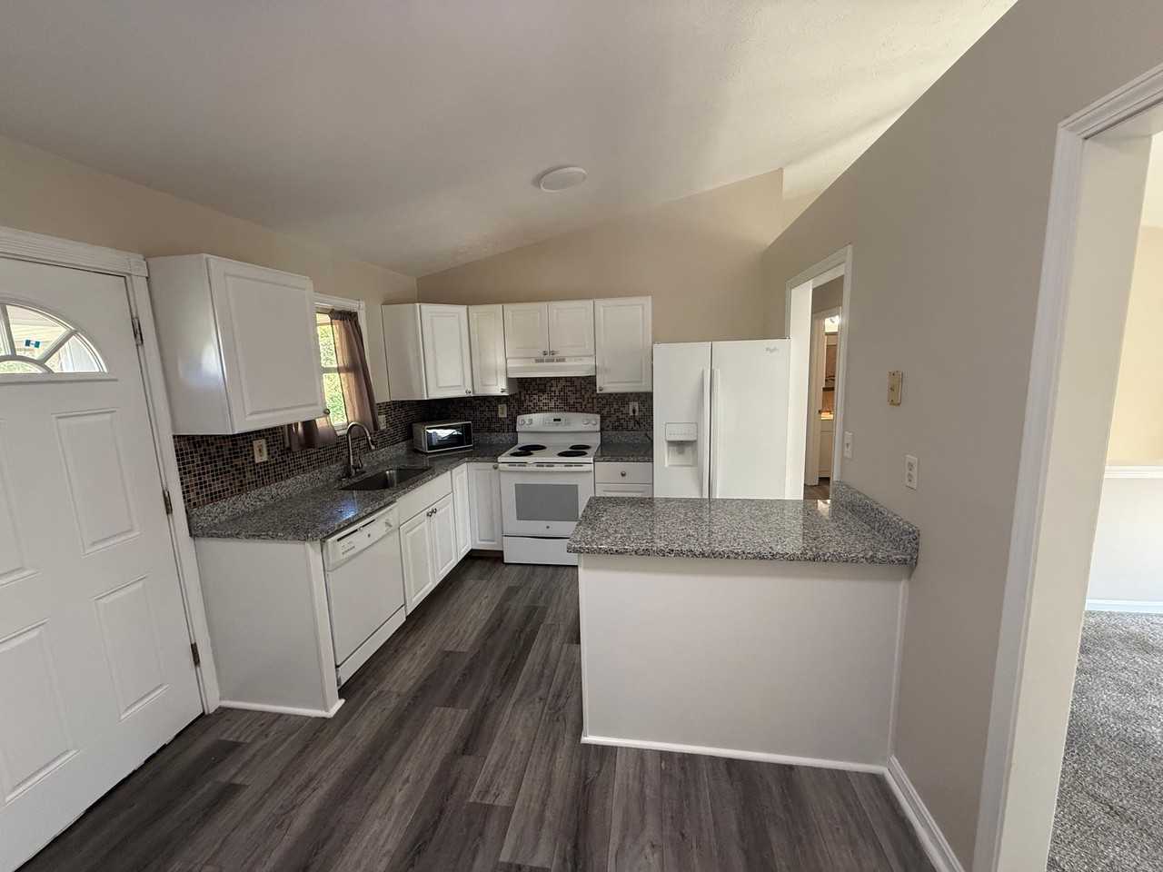 2649 Ridgecrest Ln - Photo 2 of 20