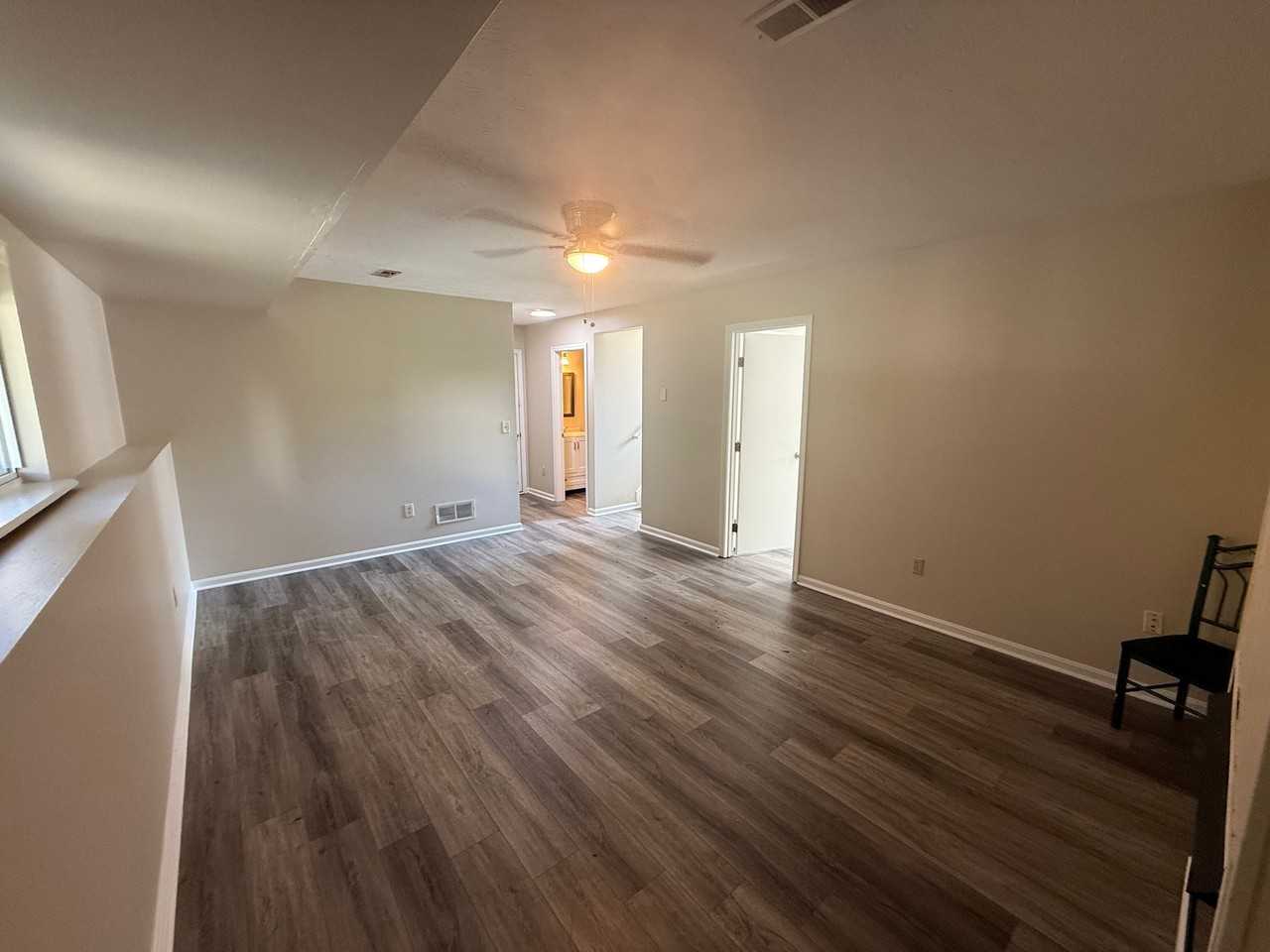 2649 Ridgecrest Ln - Photo 4 of 20